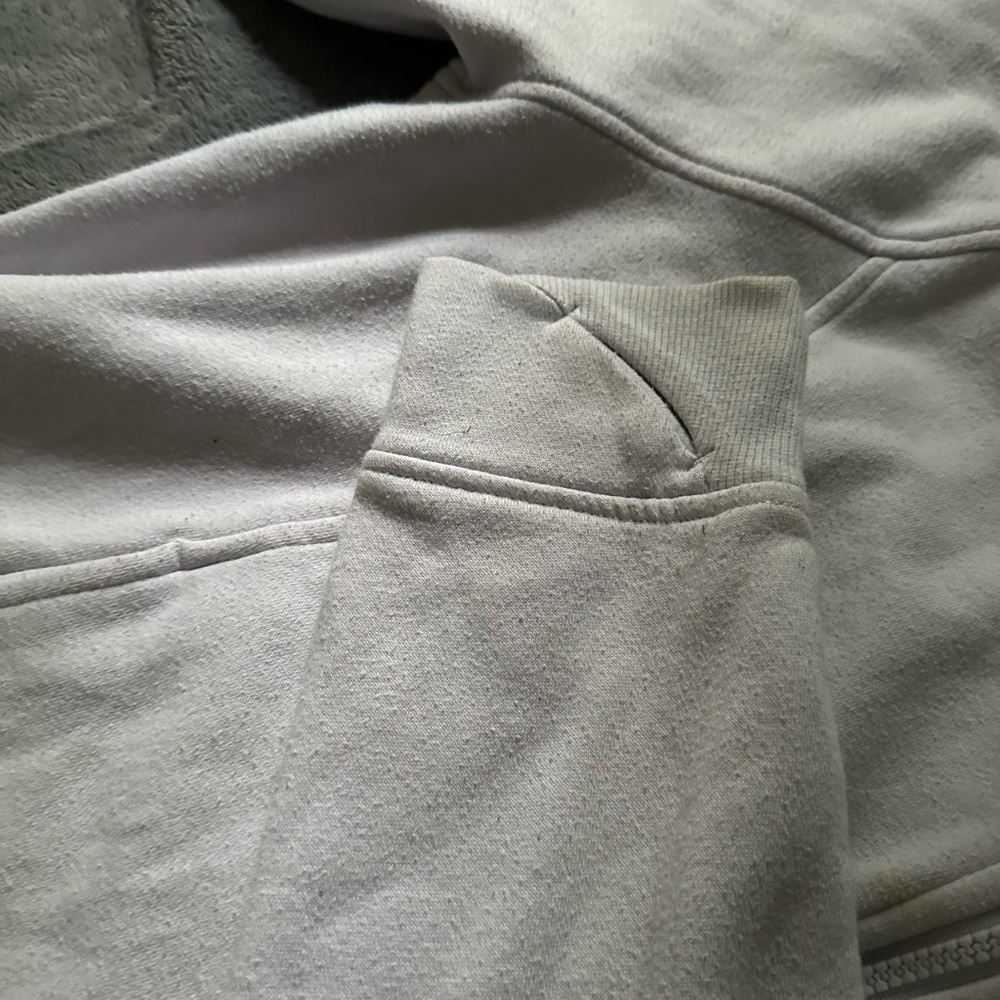 Zip up - Picture 4 of 4